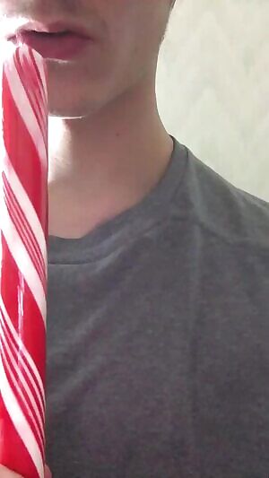 Let's play around and explore your sexual kinks no homo 😈😈     snap donttacoboutit2 kik broke_afxx also have used toys!