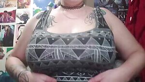 36DD. My very first titty drop ❤🤭