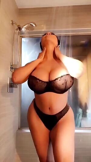 Kiara Mia